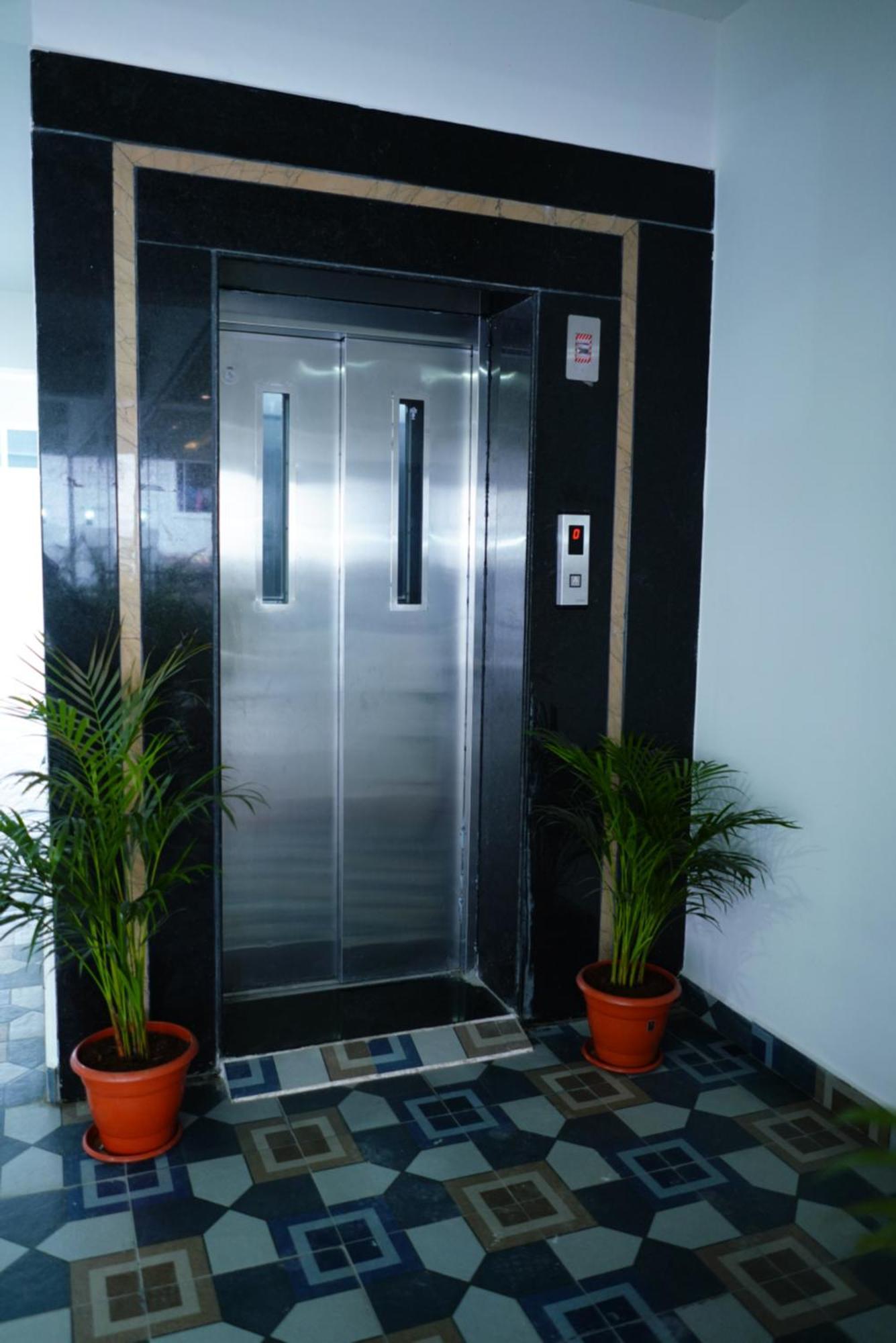 Enkay Service Apartments Kondapur  Екстериор снимка