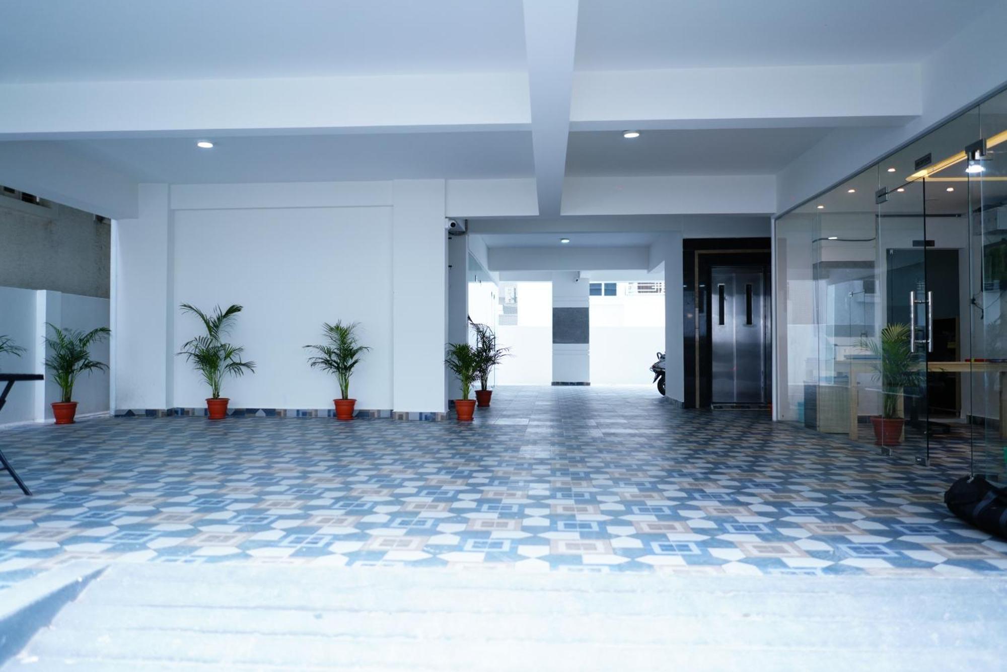 Enkay Service Apartments Kondapur  Екстериор снимка